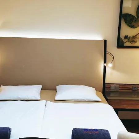 Biały Słoń Delux Hostel