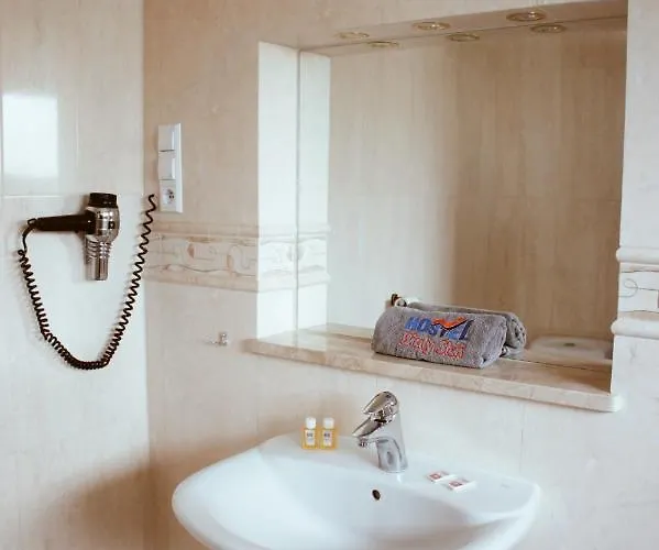 Bialy Slon Delux Hostel Gdyně